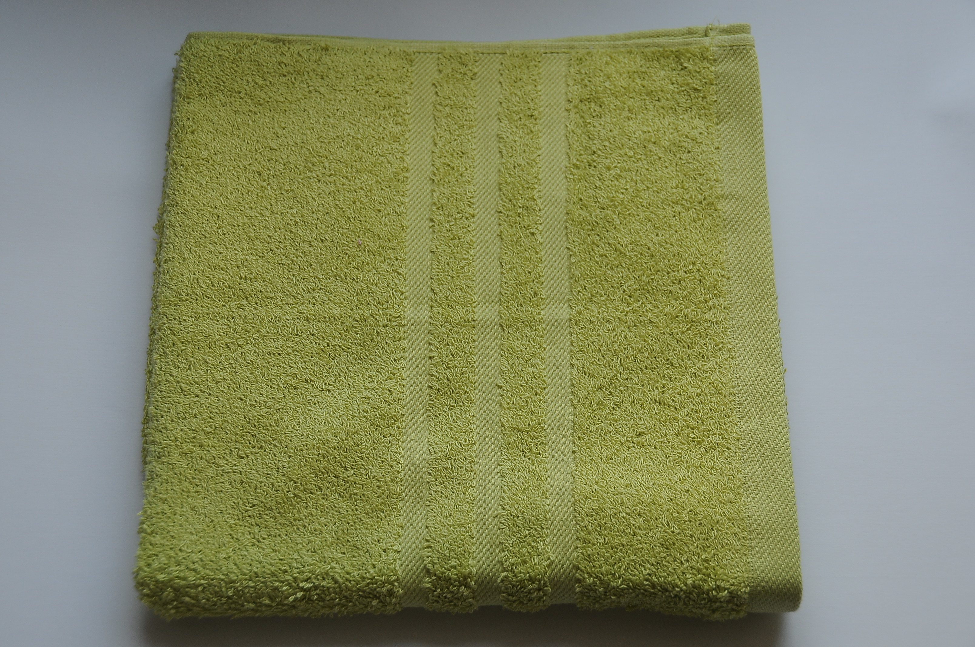 Gözze Serviette De Bain New York 150x100 Cm - Vert Pomme - Ultra Absorbante Et Douce